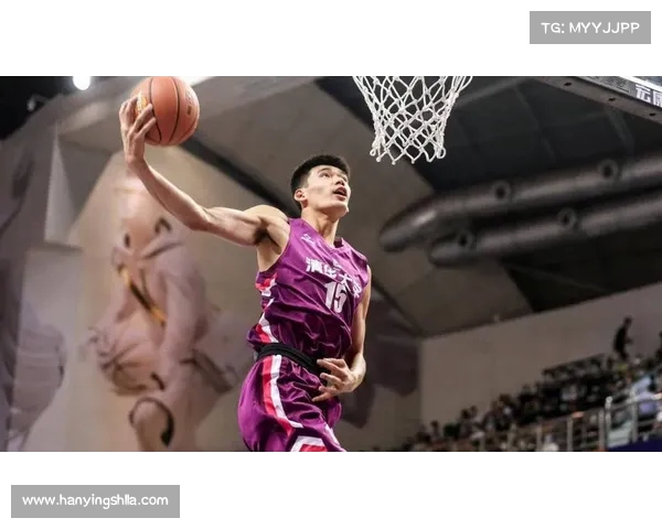 福建男篮签约杨曦皓三年新秀合同 期待他与邹阳携手打造双子星体系 福建男篮签约杨曦皓三年新秀合同 期待他与邹阳携手打造双子星体系